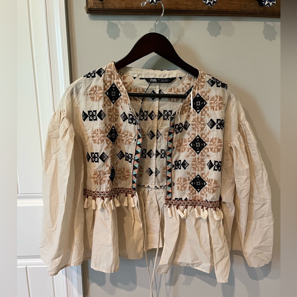 Zara Aztec open top size medium NWOT